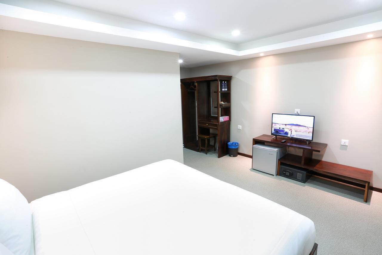Tristar Hotel Yangon Exterior photo