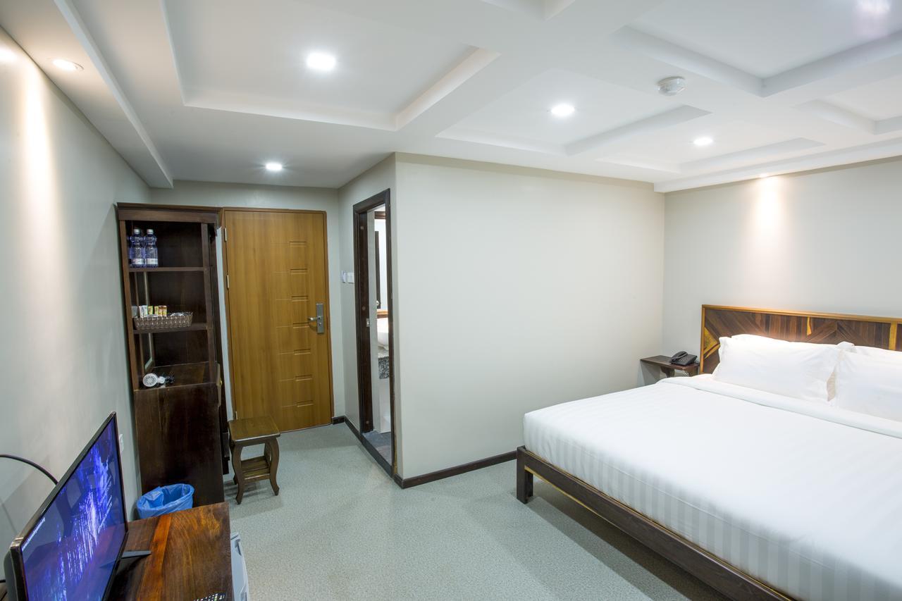 Tristar Hotel Yangon Exterior photo