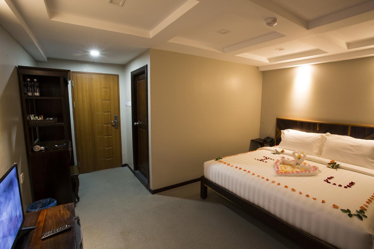 Tristar Hotel Yangon Exterior photo