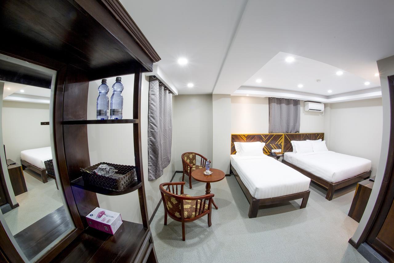 Tristar Hotel Yangon Exterior photo