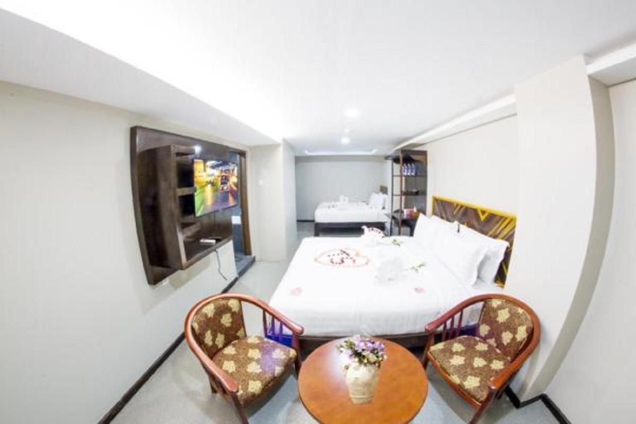 Tristar Hotel Yangon Exterior photo